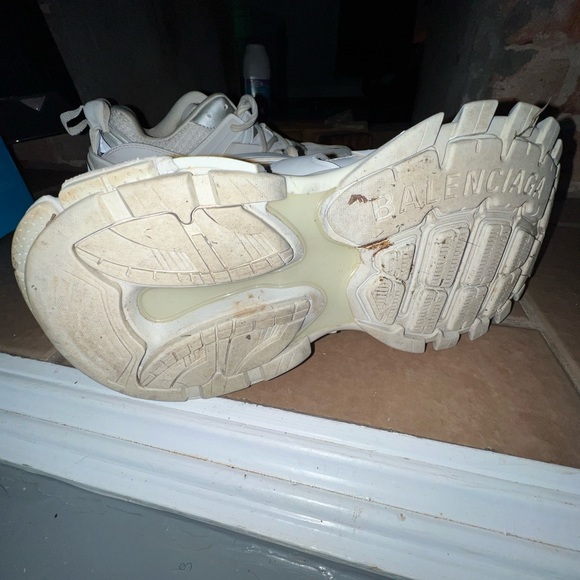 BALENCIAGA
Off-White Track Sneakers - Picture 6 of 10